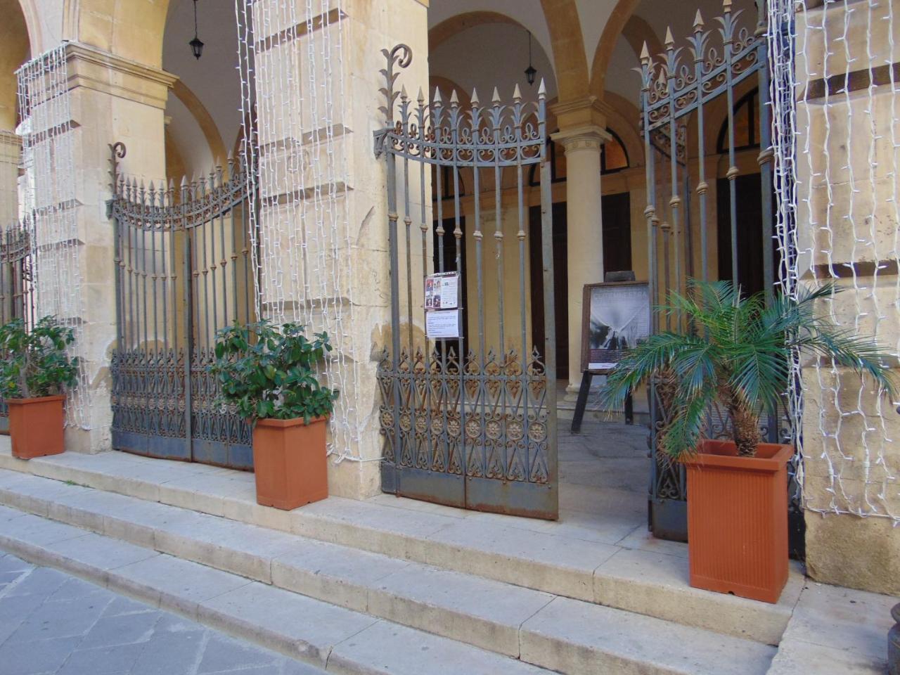 Il Mare Di Ortigia Aparthotel Сиракуза Екстериор снимка