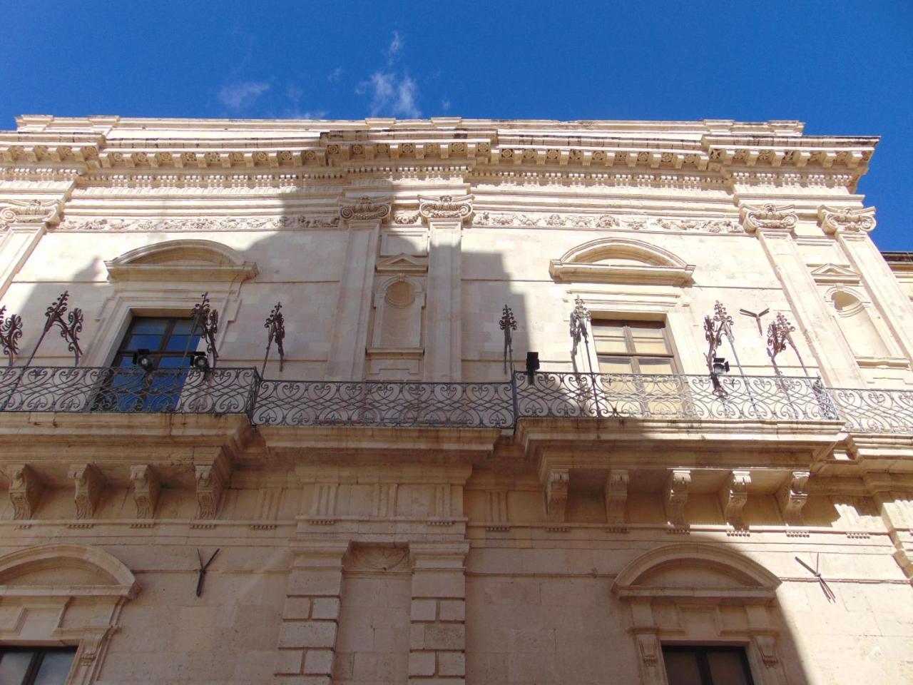 Il Mare Di Ortigia Aparthotel Сиракуза Екстериор снимка